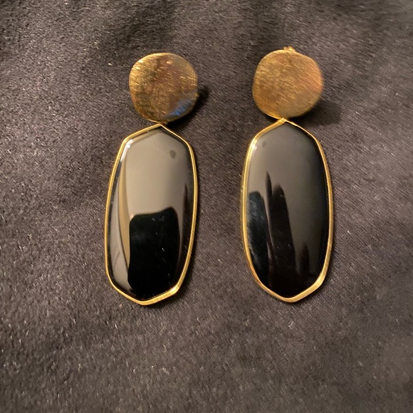 Earrings in the style of Kendra Scott - Picture 2 of 3